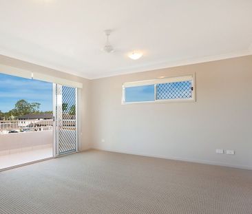 MODERN HOME IN CONVENTIENCE LOCATION - Photo 4