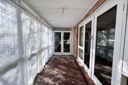 137 Thames Street, Box Hill. - Photo 5