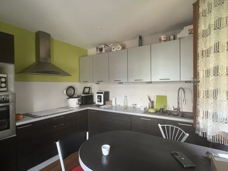Location Maison 4 pièces 87m² JACOB BELLECOMBETTE 73000 - Photo 5