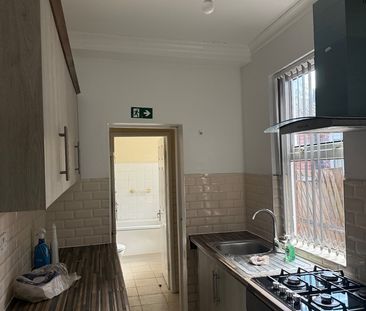 3 Bed Terraced House, Hutton Road, B20 - Photo 3