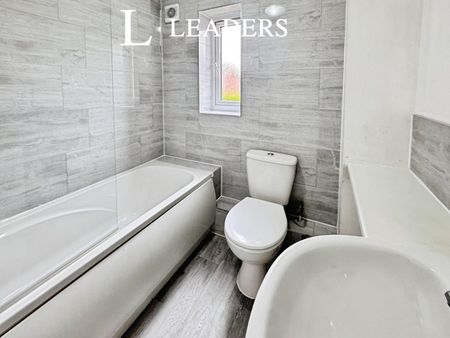 2 bedroom house to rent Challinor, Harlow, CM17 - Photo 4