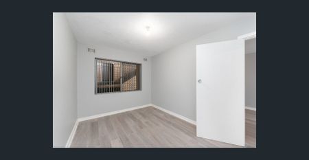 Renovated Neat One Bedroom Unit - Photo 5