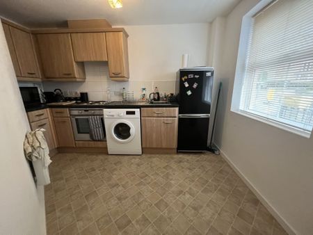 2 Bedroom Flat - Photo 5