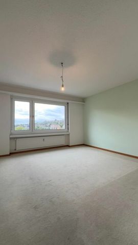 Gepflegte 4.5 Zimmer-Wohnung an privilegierter Lage - Photo 4