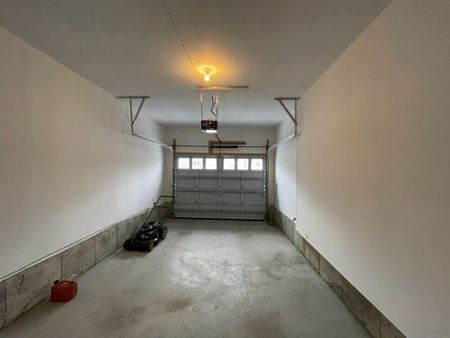 For Lease - 2 Festival Court, East Gwillimbury, Ontario - Photo 2