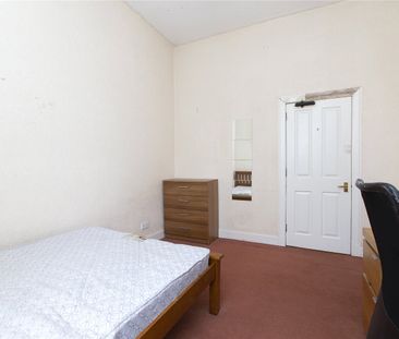 3 bedroom apartment to rent - Photo 4