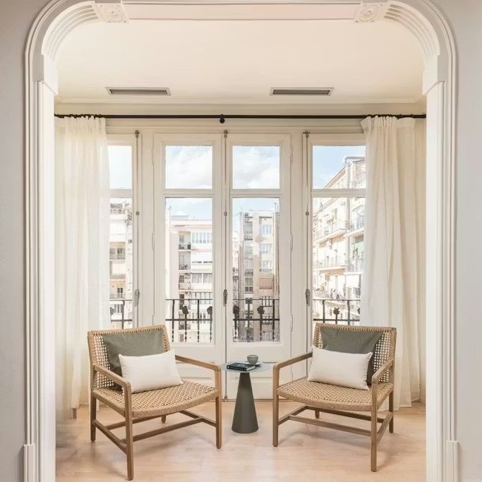 Carrer de París, Barcelona, Catalonia 08008 - Photo 1