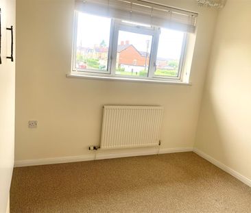 Westminster Gardens, Chippenham, SN14 - Photo 4