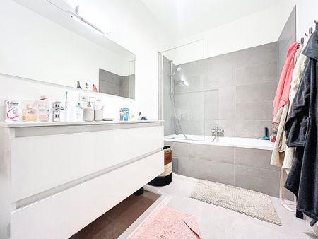 Appartement - à louer - Photo 2