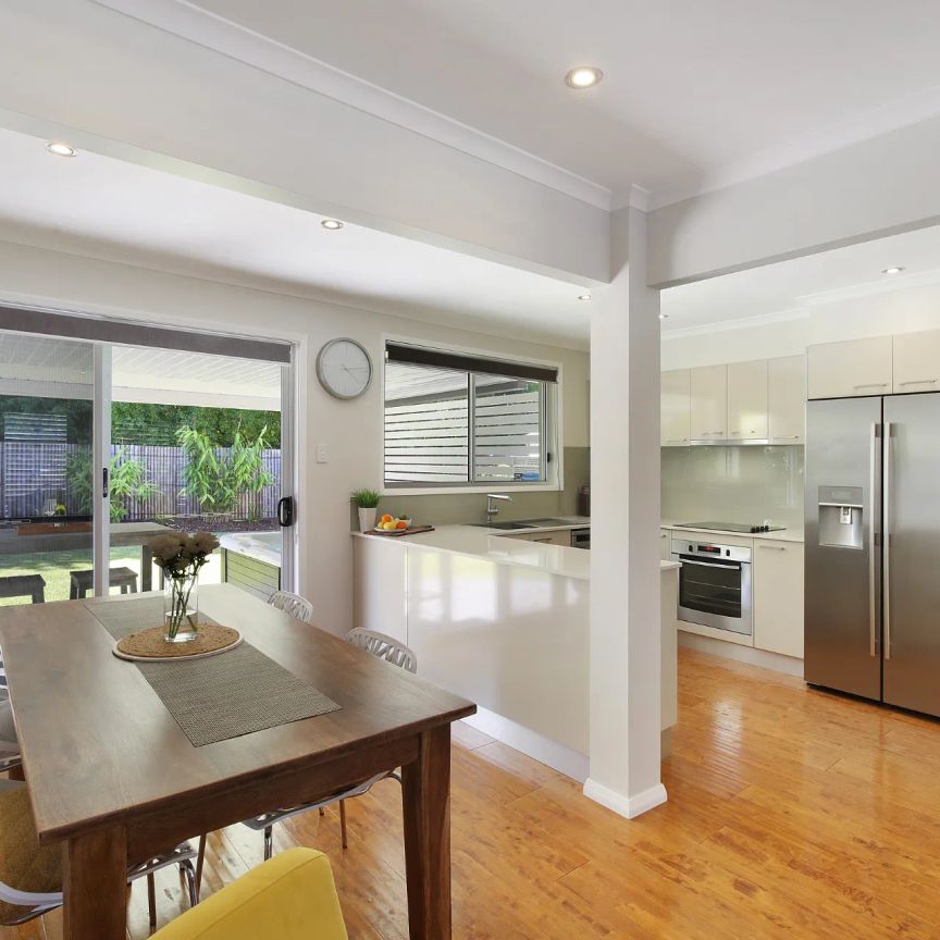 8 Byarong Avenue, Point Clare. - Photo 1