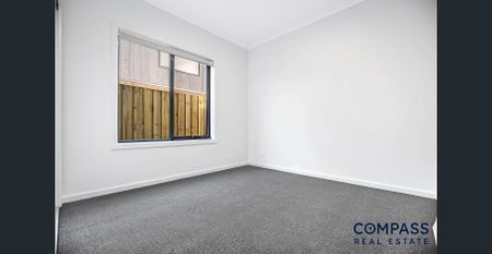 BRAND NEW FAMILY HOME! - Photo 4