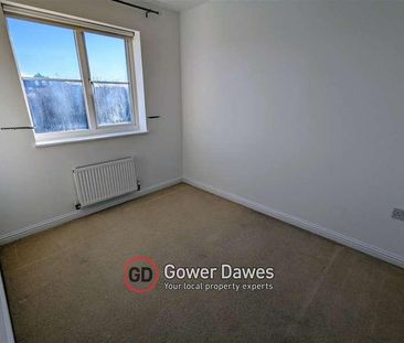 John William Close, Chafford Hundred, RM16 - Photo 2