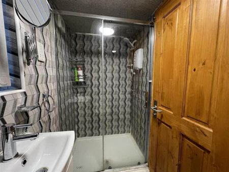 4 bedroom house to rent - Photo 2