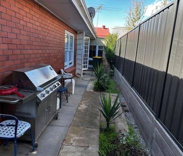 Homette close to beach and bus, and Jetty Rd Glenelg and Jetty Rd B... - Photo 5