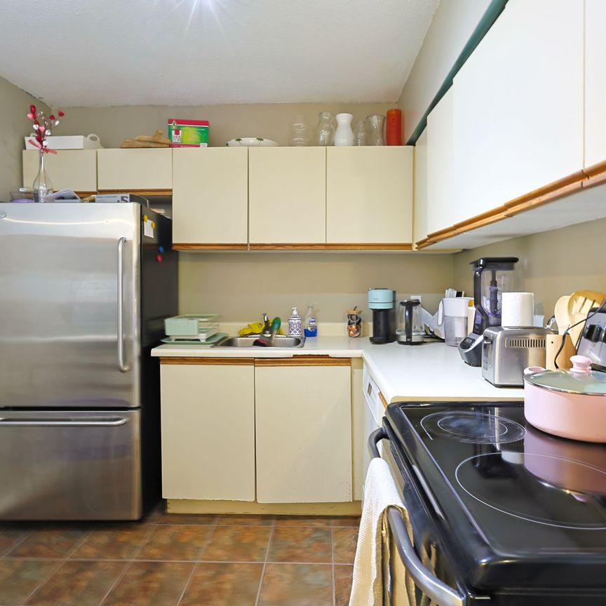 For Lease - 15 Jacksway Crescent Unit# 215, London North, Ontario - Photo 1