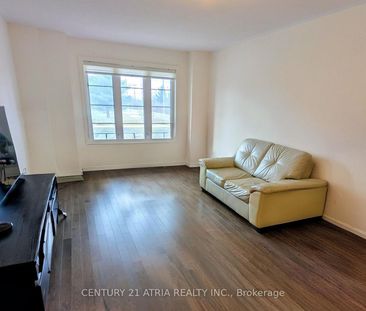 For Lease - 8 McAlister Avenue, Richmond Hill, Ontario - Photo 3