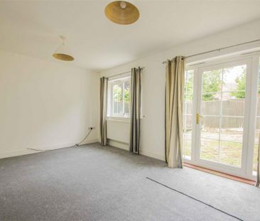 3 bed House - Detached To Let - Photo 1