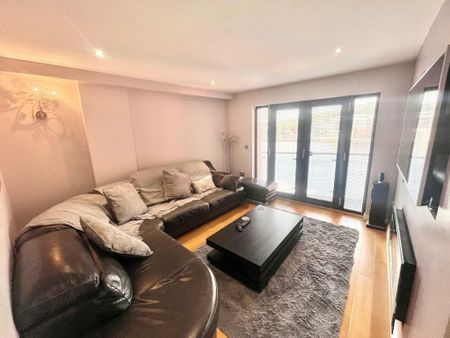 2 bedroom apartment to rent - Photo 3