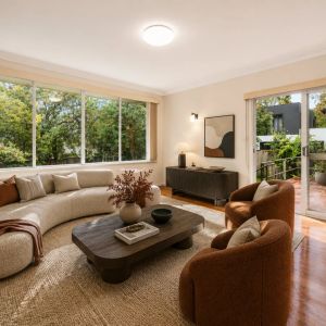 Spacious family home - Photo 2