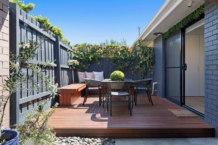 REDECORATED 2 BEDROOM HOME - Photo 4