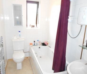 2 bed Semi Detached, - Photo 4