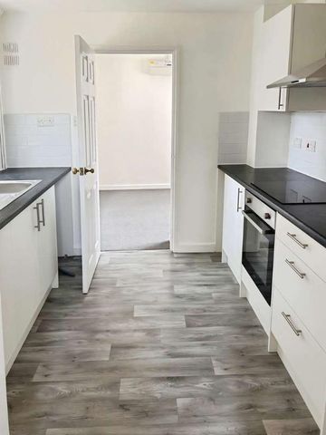 Knowles Close, Rushden, NN10 - Photo 4