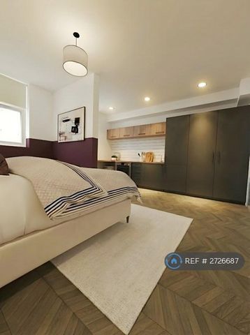 1 bedroom in a house share to rent - Photo 3