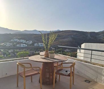 Luxury Apartment for rent in Benahavís, Andalusia - Photo 5