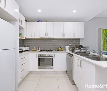 4 Bedroom Townhouse in Quiet Cul De Sac - Photo 4