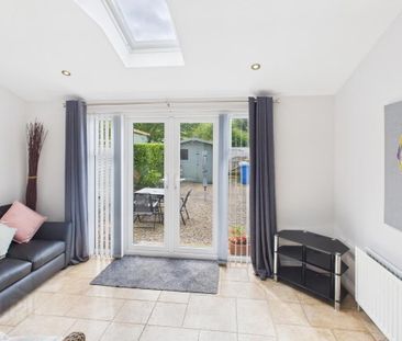 7 Park Drive, Holywood, BT18 9LW - Photo 2