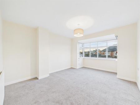 4 bedroom semi-detached house to rent - Photo 5