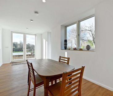 Newly refurbished two bedroom home with stunning countryside views - Photo 2