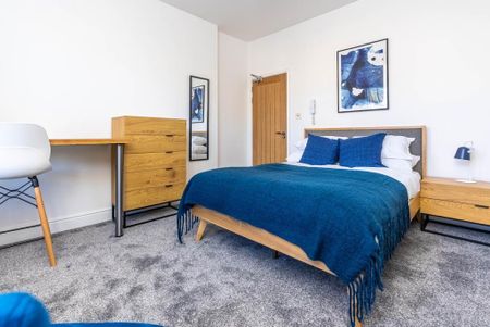 1 bedroom in a house share to rent - Photo 2