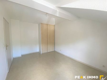 SAINT-CERGUES Appartement T2 avec stationnement couvert et - Photo 3