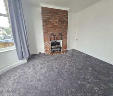 Price £900 pcm - Available Now - Unfurnished - Photo 3