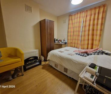 Vinery View, Leeds - Photo 4