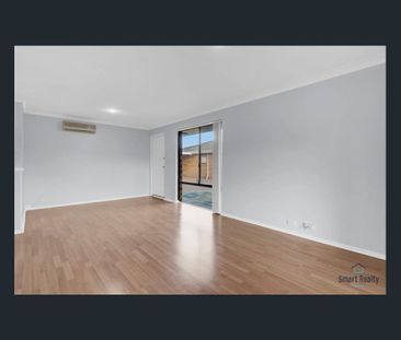 Fully Furnished Private Room in Modern Co-Living Home - Photo 1