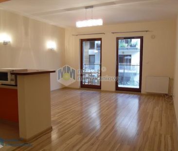 Warszawa, Wilanów, Miasteczko Wilanów, Sarmacka - Zdjęcie 3