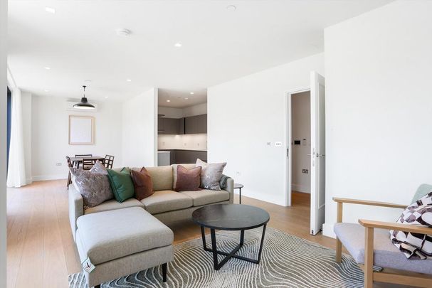 4 bedroom flat to rent - Photo 1