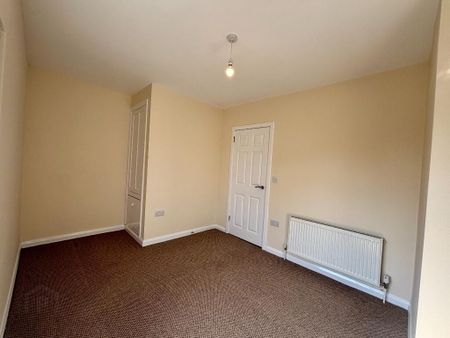 27 Dhu Varren Park, Belfast, BT13 3FH - Photo 4