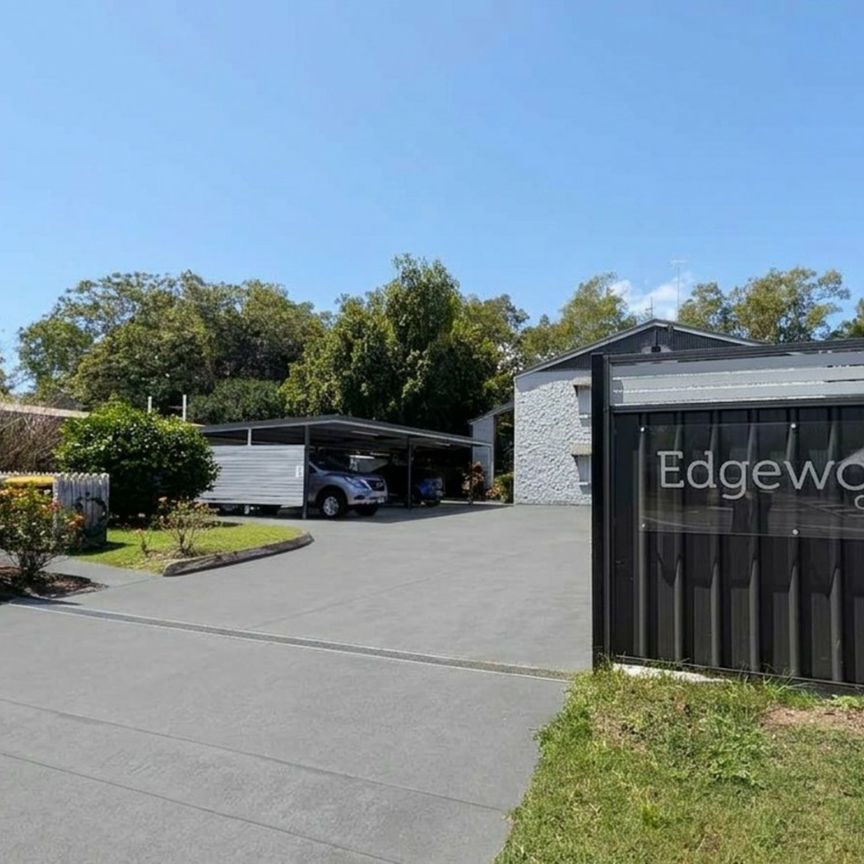 MODERN GROUND FLOOR UNIT!!! - Photo 1