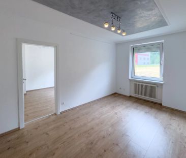 CHARMANTE 2,5 ZIMMER-WOHNUNG IM HOCHPARTERRE - Photo 1