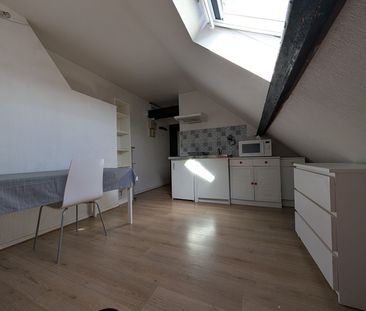 Location Appartement 1 pièce 11m² - Photo 3