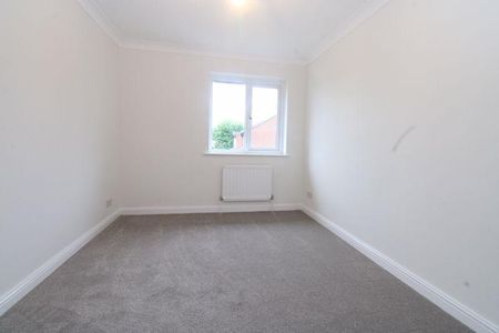 3 bedroom detached house to rent - Photo 4