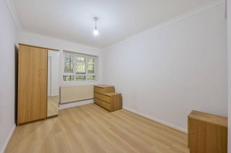 4 bedroom flat to rent - Photo 3