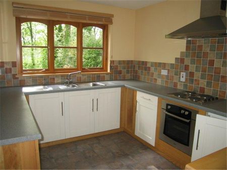 3 bedroom detached house to rent - Photo 3