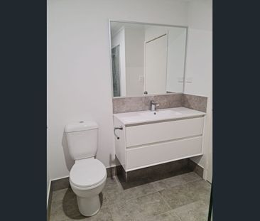 AVAILABLE 06/03/26- 3 BED 2 BATH TOWNHOUSE WITH MULTI PURPOSE ROOM ... - Photo 6