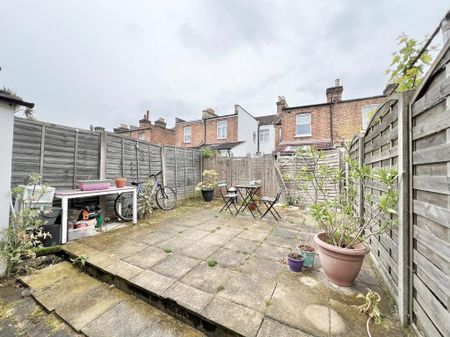 House share to rent - Photo 4