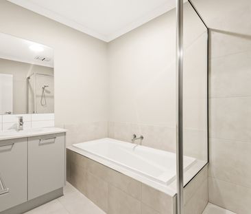20 Gaston Loop, Officer VIC 3809 - House For Rent | Domain - Photo 6