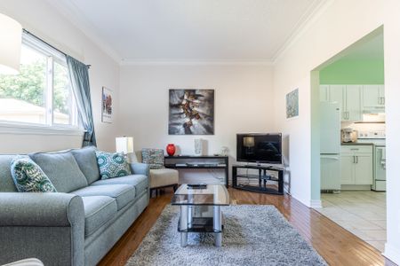 For Lease - 5969 Gladstone Street, Niagara Falls, Ontario - Photo 2